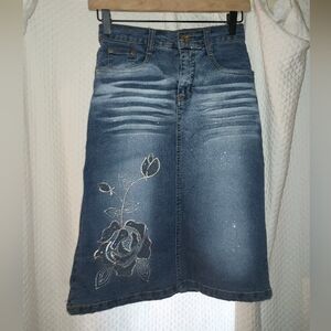 Koko Jean Floral Embroidery Skirt Size 25